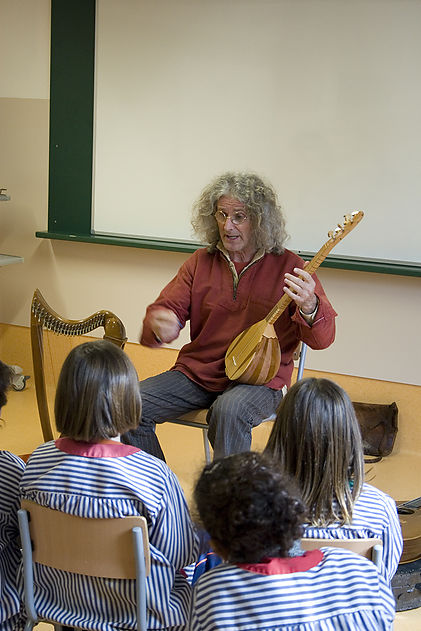 &quot;SOLISTES A L'AULA&quot; PER A LES ESCOLES D'INFANTIL I PRIMÀRIA