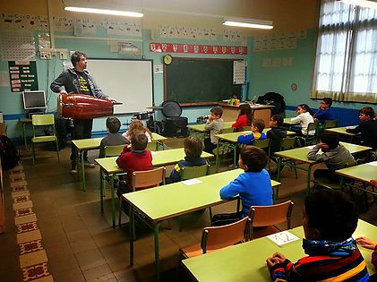 &quot;SOLISTES A L'AULA&quot; PER A LES ESCOLES D'INFANTIL I PRIMÀRIA