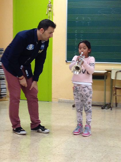 &quot;SOLISTES A L'AULA&quot; PER A LES ESCOLES D'INFANTIL I PRIMÀRIA